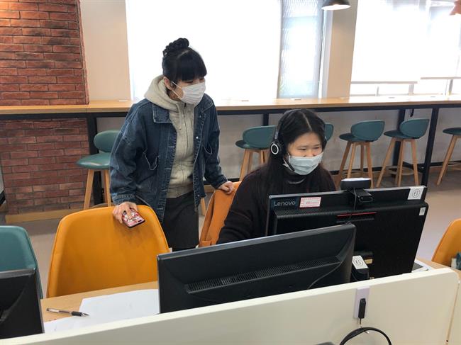 余绿筠参加调试线上考试平台.jpg