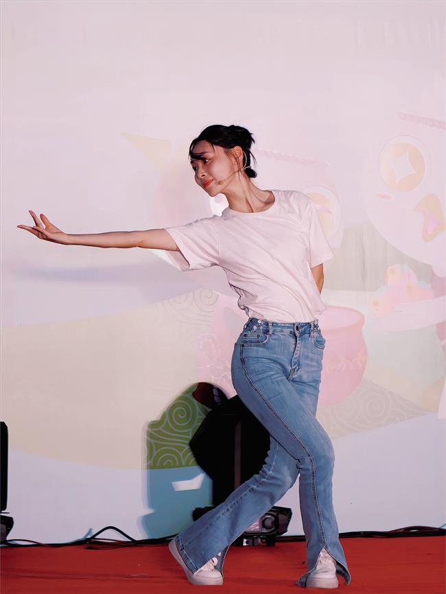湾里村-文化惠民演出1.jpg