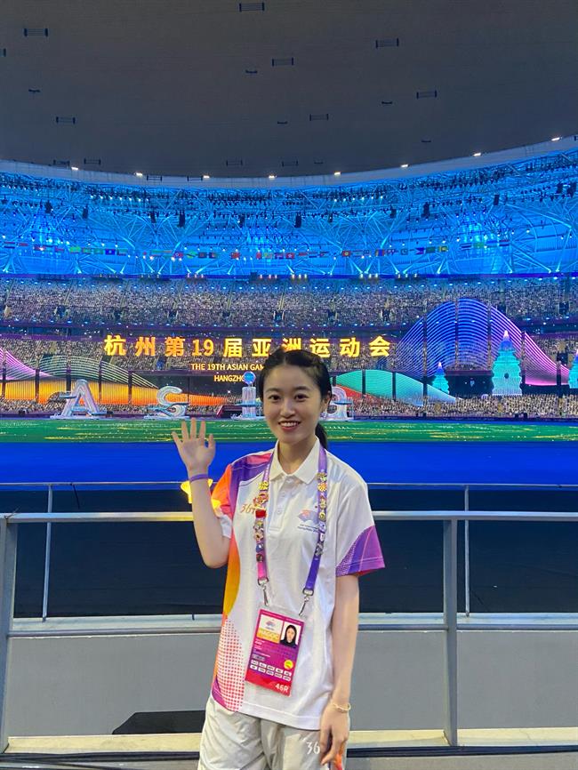 陈易新1.jpg